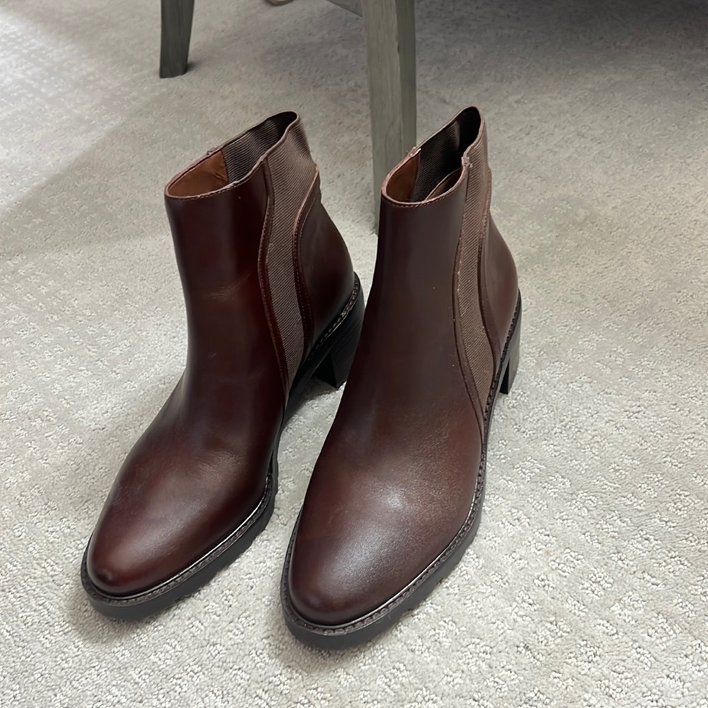 Crown Vintage Boots Size 9